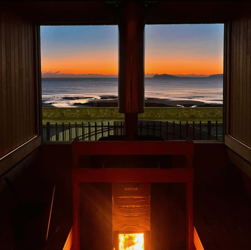 Sunset sea view in our sauna in a stunning location in Dublin